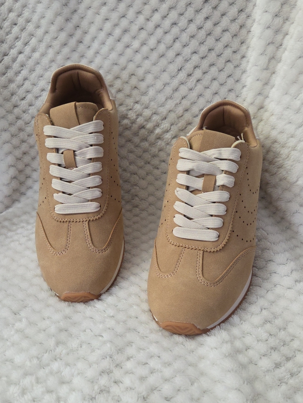 NWOT - DOLCE VITA Neutral Suede Sneakers in Light Beige with White Laces